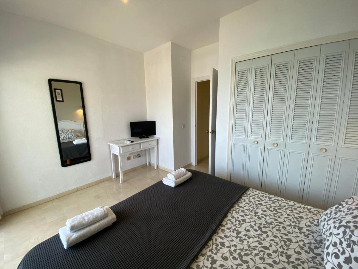 Apartamentos Turisticos Castillo Del Vigia Torremolinos Exterior foto